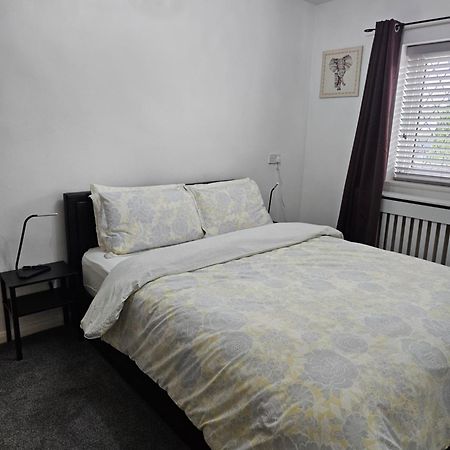 Entire Rental, Easy Reach To Etihad Stadium Манчестер Екстер'єр фото